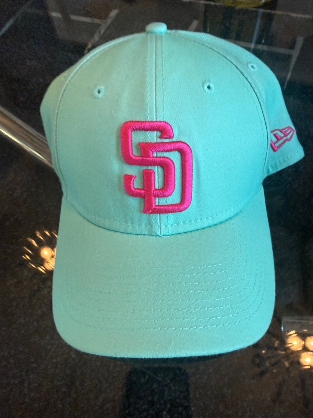 Men San Diego padres hat size S/M . City connect colors. new